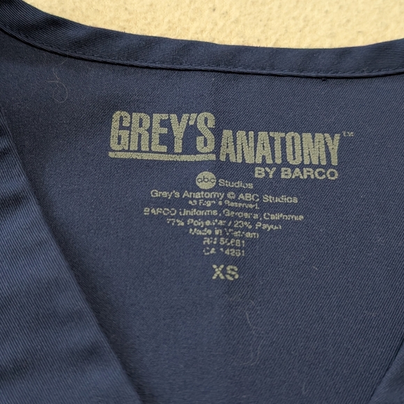 Lot of 3 Grey's Anatomy Scrub Tops Size XS V-Neck Gray/Blue - Picture 3 of 10
